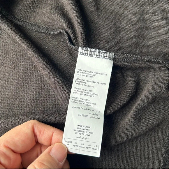 Michel Studio Collection Black Sleeveless Sweater Cardigan - Picture 8 of 10